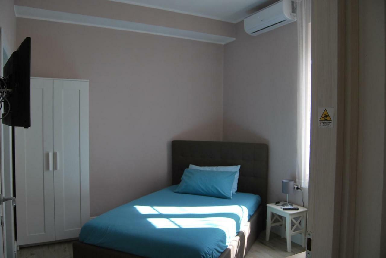 Single Room Private Bathroom
