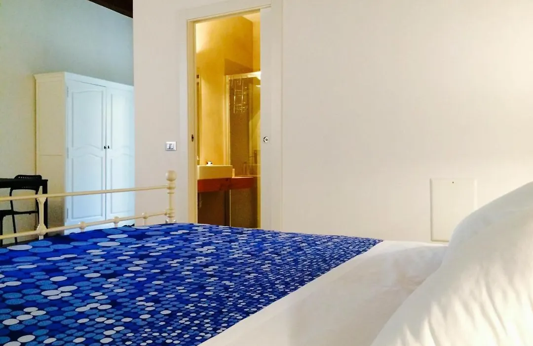 Moira Rooms-1