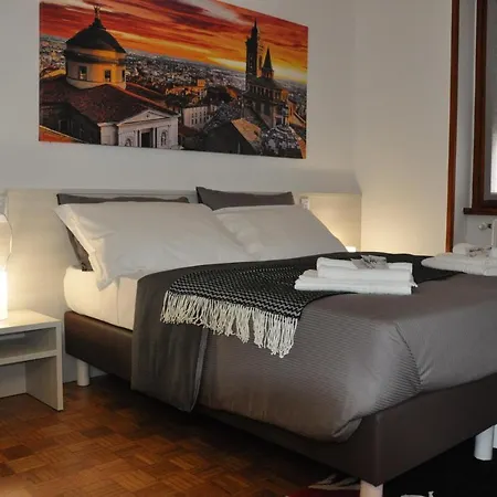 Citywalls Guest House Bergamo-2